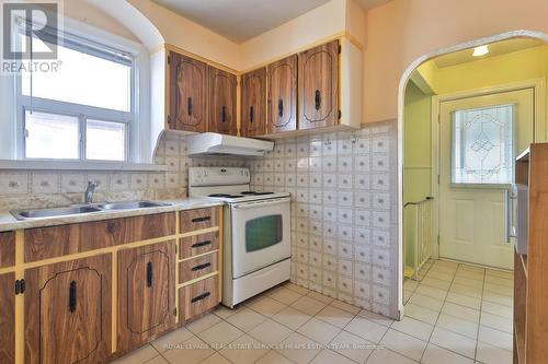570 Blackthorn Ave, Toronto, ON - Indoor Photo Showing Kitchen With Double Sink