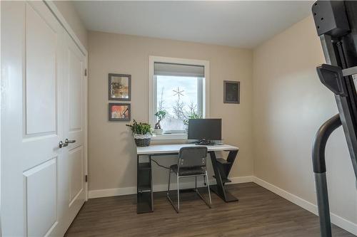 64 Therrien Drive, Richer, MB - Indoor Photo Showing Office
