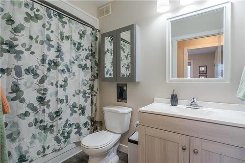 64 Therrien Drive, Richer, MB - Indoor Photo Showing Bathroom