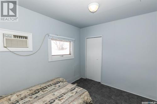 227 Atlantic Avenue, Kerrobert, SK - Indoor Photo Showing Bedroom
