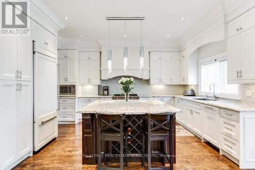 42 Hilldowntree Rd, Toronto, ON - Indoor Photo Showing Kitchen With Upgraded Kitchen
