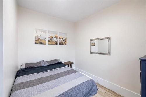 824 Muriel Street, Winnipeg, MB - Indoor Photo Showing Bedroom