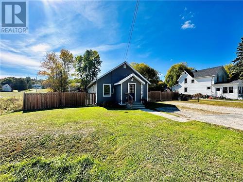 5 Agnes Street, Gore Bay, Manitoulin Island, ON - Outdoor
