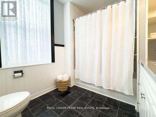 15133 Old Simcoe Rd, Scugog, ON - Indoor Photo Showing Bathroom
