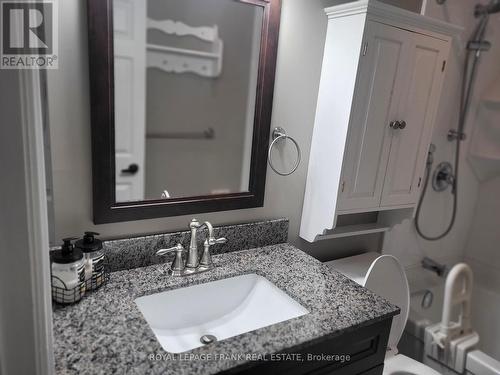 301 - 200 East Street S, Kawartha Lakes, ON - Indoor Photo Showing Bathroom