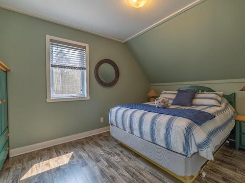 Aerial photo - 308 Ch. Du Prospecteur, Amherst, QC - Indoor Photo Showing Bedroom