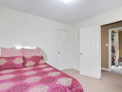 61 Pergola Way, Brampton, ON - Indoor Photo Showing Bedroom