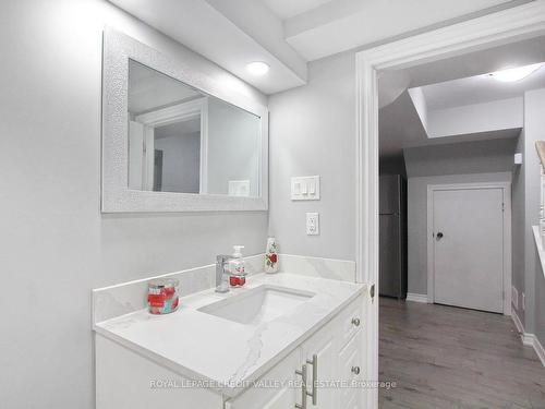 61 Pergola Way, Brampton, ON - Indoor Photo Showing Bathroom