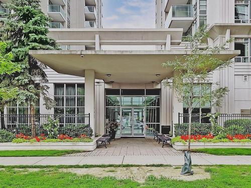 2306-35 Bales Ave, Toronto, ON - Outdoor With Balcony