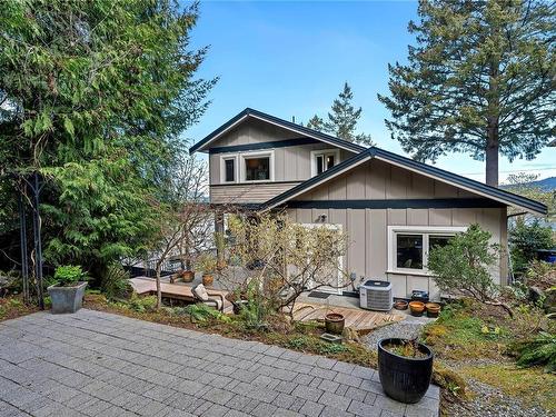 759 Sea Dr, Central Saanich, BC - Outdoor