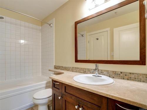308-201 Nursery Hill Dr, View Royal, BC - Indoor Photo Showing Bathroom