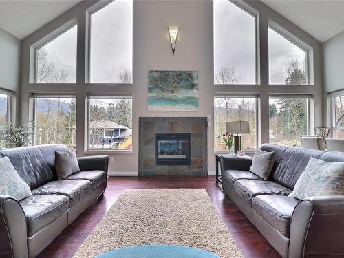 35 Grosskleg Way, Lake Cowichan, BC - Indoor Photo Showing Living Room With Fireplace