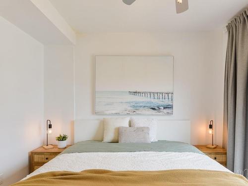 Master bedroom - 436 305E Avenue, Saint-Hippolyte, QC - Indoor Photo Showing Bedroom