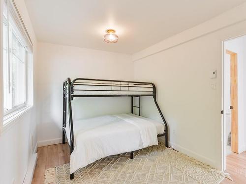 Chambre Ã Â coucher - 436 305E Avenue, Saint-Hippolyte, QC - Indoor Photo Showing Bedroom