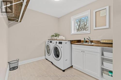 4 Arletta St, Halton Hills, ON - Indoor Photo Showing Laundry Room