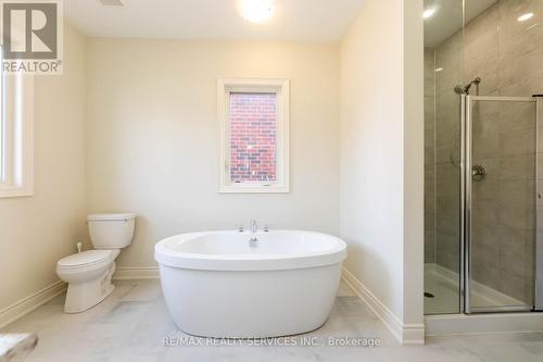 40 Gardenbrook Tr, Hamilton, ON - Indoor Photo Showing Bathroom