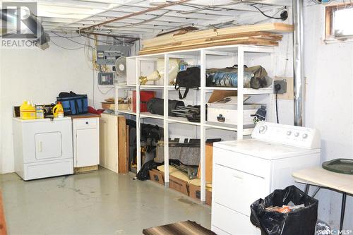 420 Cumberland Avenue S, Saskatoon, SK - Indoor Photo Showing Laundry Room