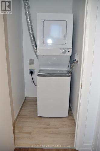 #Ph607 -75 Canterbury Pl, Toronto, ON - Indoor Photo Showing Laundry Room