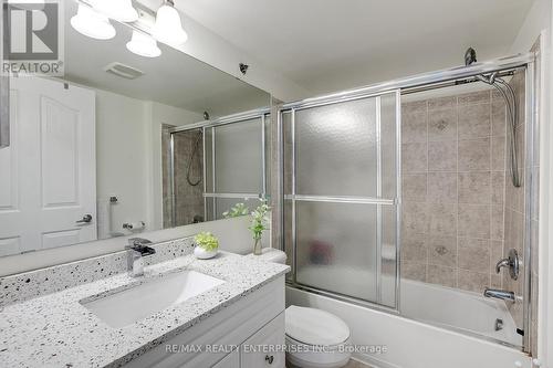 407 - 5225 Finch Avenue E, Toronto, ON - Indoor Photo Showing Bathroom