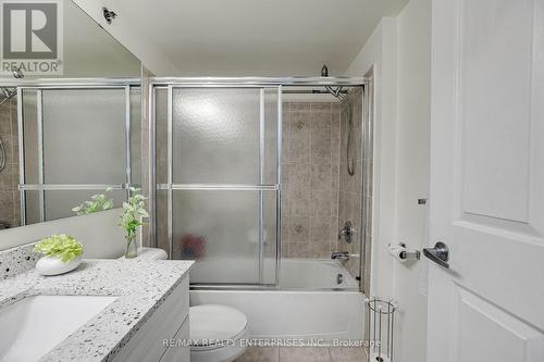 407 - 5225 Finch Avenue E, Toronto, ON - Indoor Photo Showing Bathroom