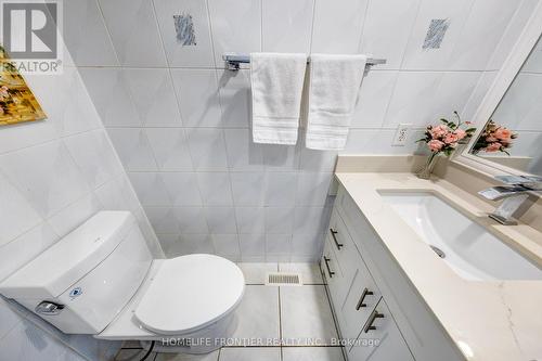 41 Chichester Rd, Markham, ON - Indoor Photo Showing Bathroom
