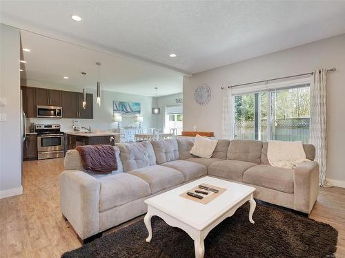 6530 Steeple Chase, Sooke, BC - Indoor Photo Showing Living Room