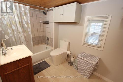 100 Silver Maple Lane, Marmora And Lake, ON - Indoor Photo Showing Bathroom