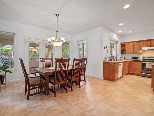 2599 Golf View Crescent, Blind Bay, BC - Indoor Photo Showing Dining Room