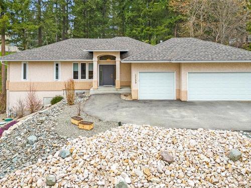 2599 Golf View Crescent, Blind Bay, BC - Outdoor