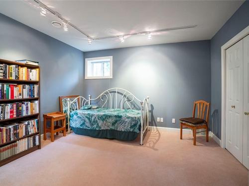 2599 Golf View Crescent, Blind Bay, BC - Indoor Photo Showing Bedroom