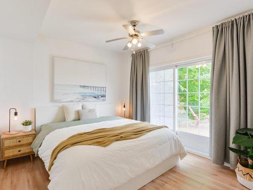 Master bedroom - 436Z 305E Avenue, Saint-Hippolyte, QC - Indoor Photo Showing Bedroom
