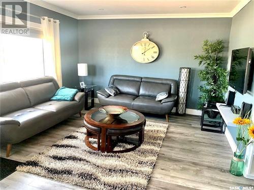 100 Pelletier Drive, Lac Pelletier, SK - Indoor Photo Showing Living Room