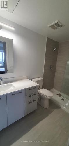 4001 - 8 Water Walk Drive, Markham, ON - Indoor Photo Showing Bathroom