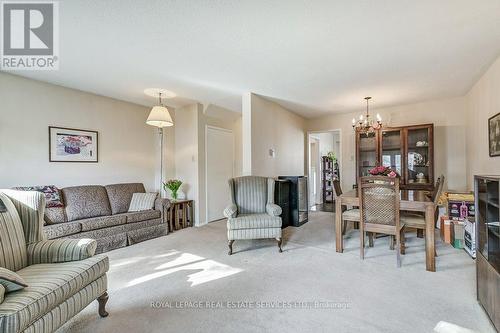 26 - 2445 Homelands Drive, Mississauga, ON - Indoor Photo Showing Living Room