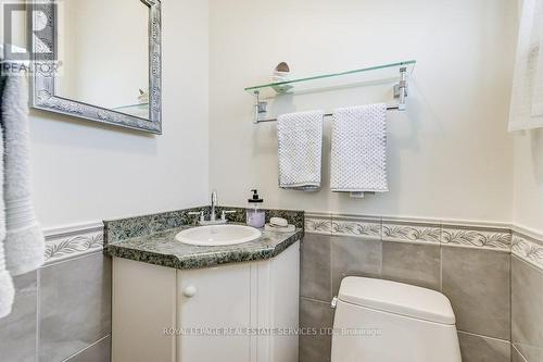 26 - 2445 Homelands Drive, Mississauga, ON - Indoor Photo Showing Bathroom