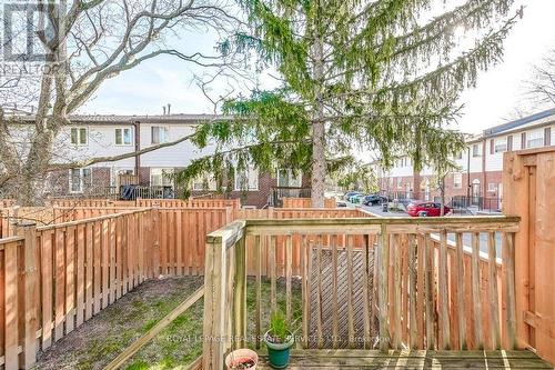 26 - 2445 Homelands Drive, Mississauga, ON - Outdoor