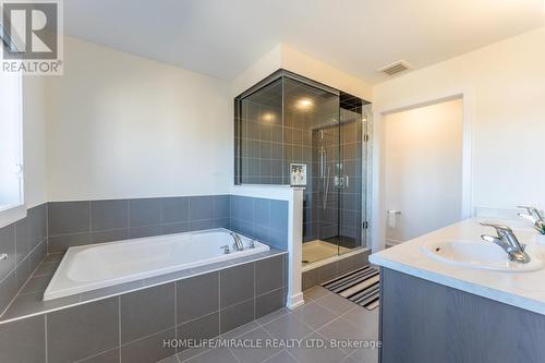 96 Bellhouse Avenue, Brantford, ON - Indoor Photo Showing Bathroom