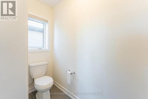 96 Bellhouse Avenue, Brantford, ON - Indoor Photo Showing Bathroom