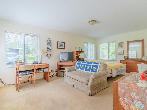 2050 Sanders Rd, Nanoose Bay, BC - Indoor Photo Showing Other Room