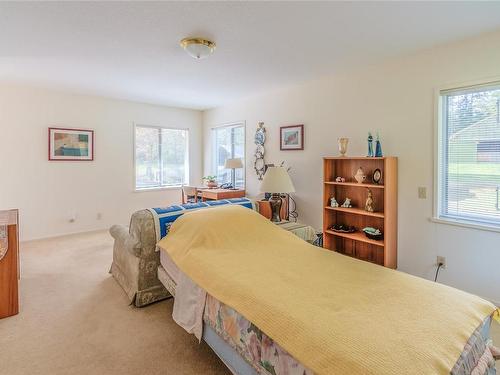 2050 Sanders Rd, Nanoose Bay, BC - Indoor Photo Showing Bedroom