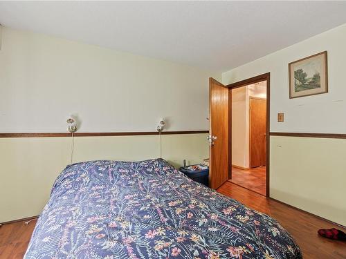 3489 Heather Rd, Black Creek, BC - Indoor Photo Showing Bedroom
