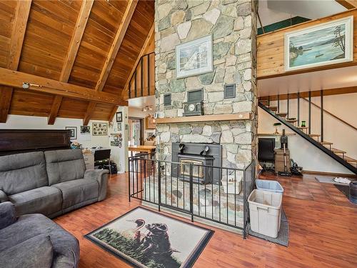 3489 Heather Rd, Black Creek, BC - Indoor Photo Showing Living Room With Fireplace