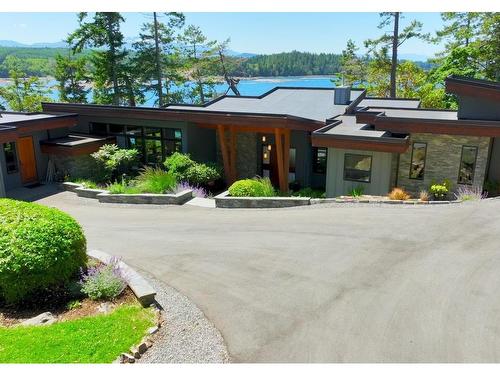 1735 Claudet Rd, Nanoose Bay, BC - Outdoor With Facade