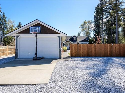 269 Spindrift Rd, Courtenay, BC - Outdoor