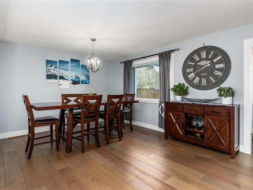 269 Spindrift Rd, Courtenay, BC - Indoor Photo Showing Dining Room