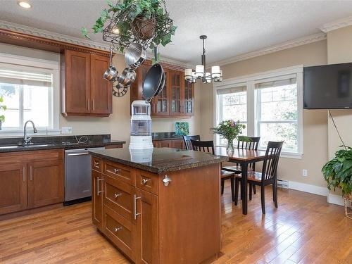 2081 Longspur Dr, Langford, BC - Indoor Photo Showing Kitchen With Double Sink