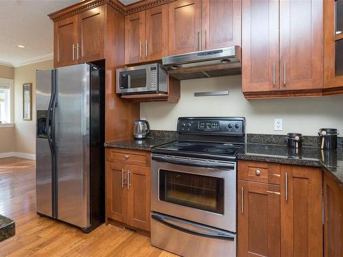 2081 Longspur Dr, Langford, BC - Indoor Photo Showing Kitchen