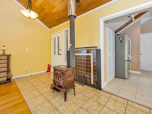 3013 Manzer Rd, Sooke, BC - Indoor Photo Showing Other Room
