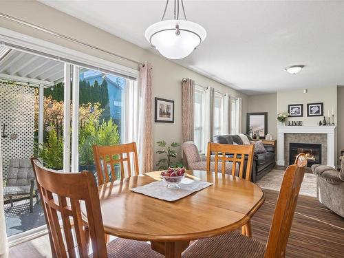 306 4Th Ave Exten, Ladysmith, BC - Indoor Photo Showing Dining Room