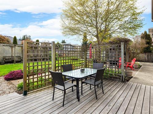 1594 Admiral Tryon Blvd, French Creek, BC - Outdoor With Deck Patio Veranda